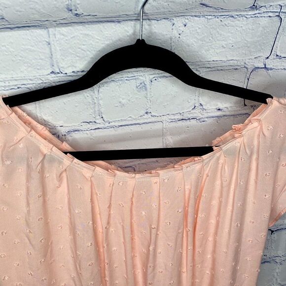 Soft Pleated Pink Blouse - Picture 5 of 6